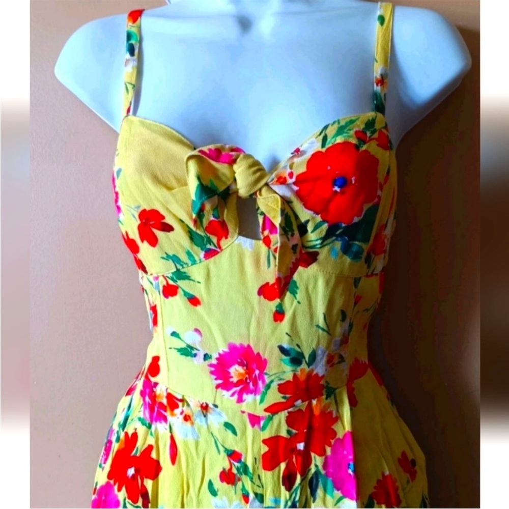 Yumi Kim Yellow Floral Wide Leg Jumpsuit $218 Retail Size M - Picture 2 of 5